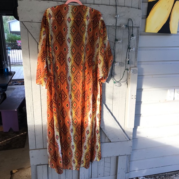Boutique Long Boho Style Kimono - Picture 5 of 5